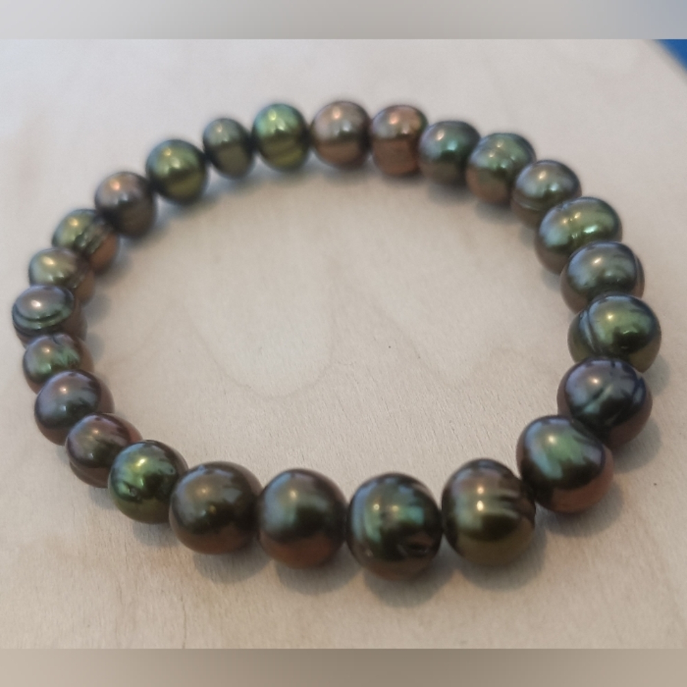 Cultured Pearl Stretch Bracelet - Iridescent Green-Brown